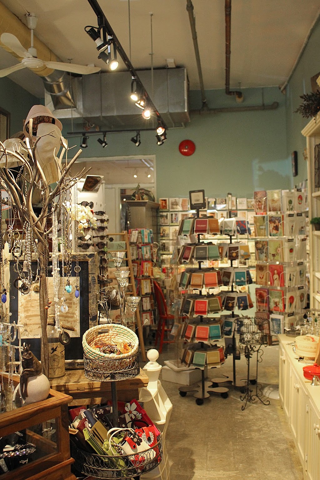 The Water Garden | 1353 Ellis St, Kelowna, BC V1Y 1Z9, Canada | Phone: (250) 712-9902