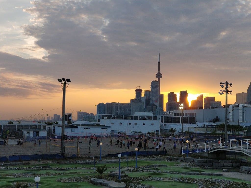 The Docks Driving Range | 176 Cherry St, Toronto, ON M5A 3L2, Canada | Phone: (416) 465-4653