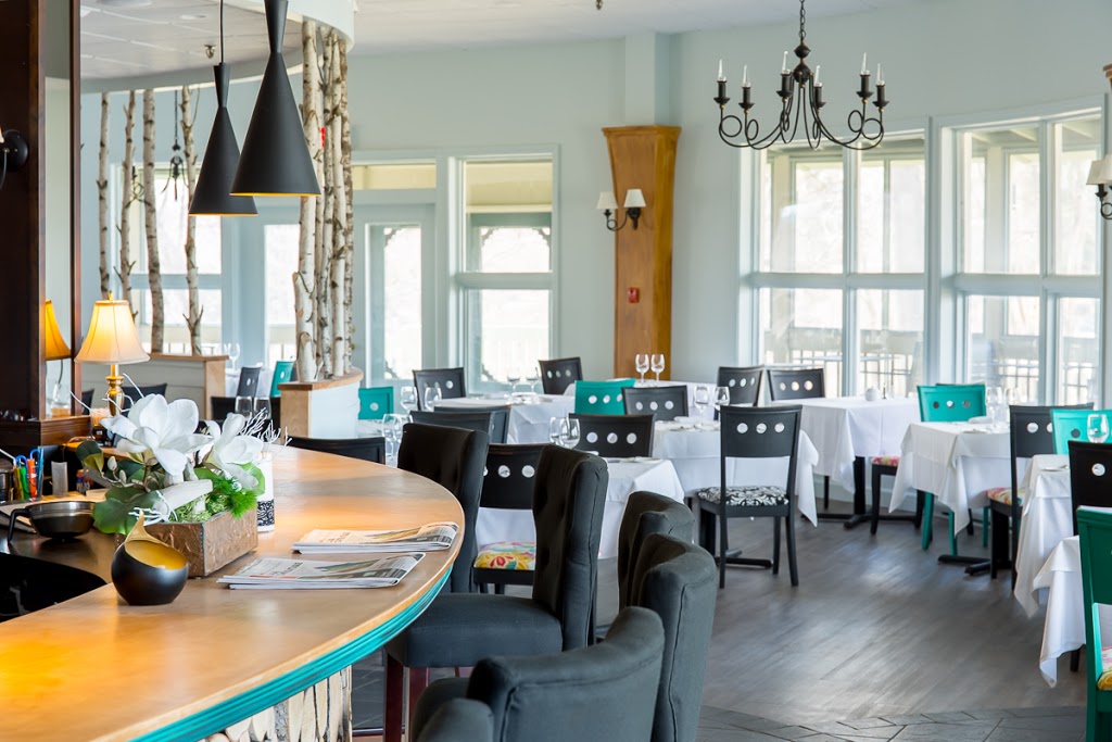 Hôtel Suites Lac-Brome | 572 Chemin Lakeside, Foster, QC J0E 1R0, Canada | Phone: (888) 922-0404