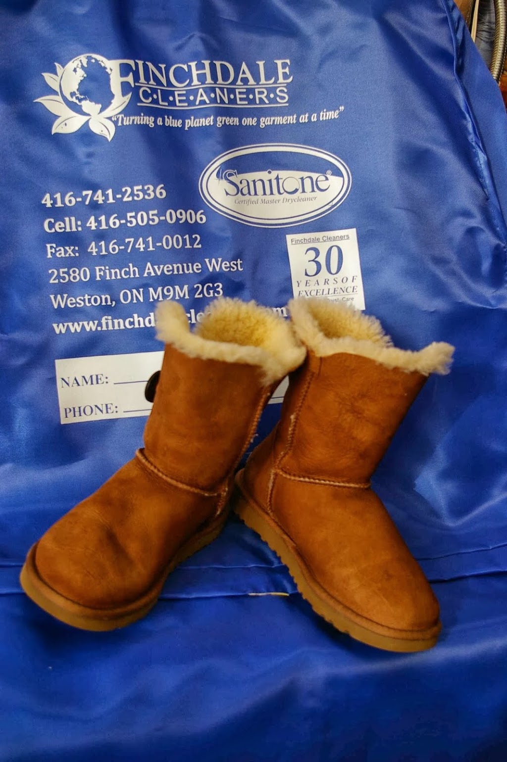 Finchdale Cleaners | 2580 Finch Ave W, North York, ON M9M 2G3, Canada | Phone: (416) 741-2536