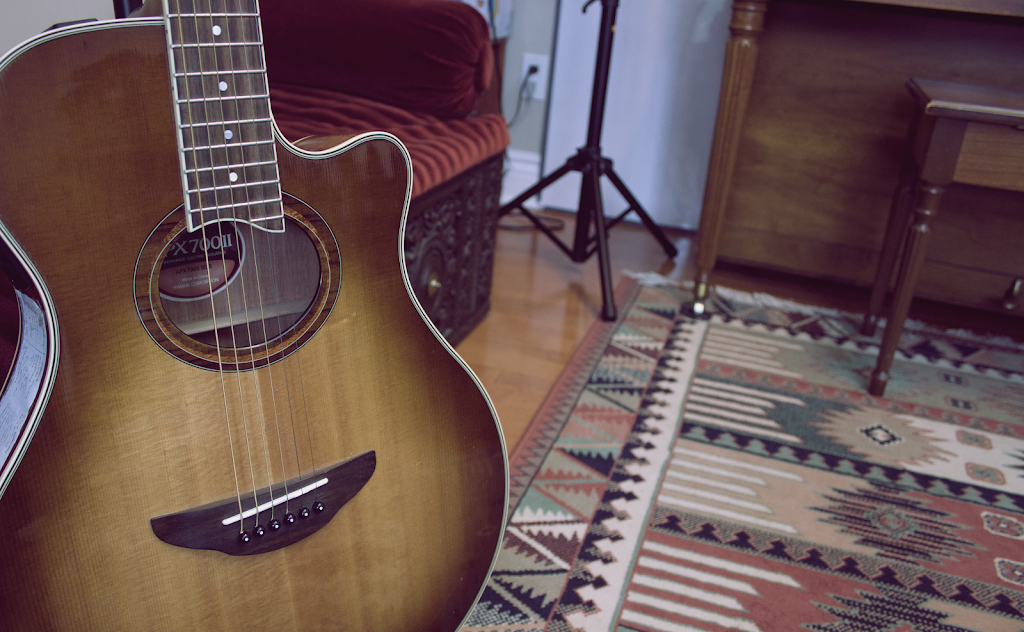 Arora Music Studio | 6730 Waterside Ct, Greely, ON K4P 1P8, Canada | Phone: (613) 252-6328