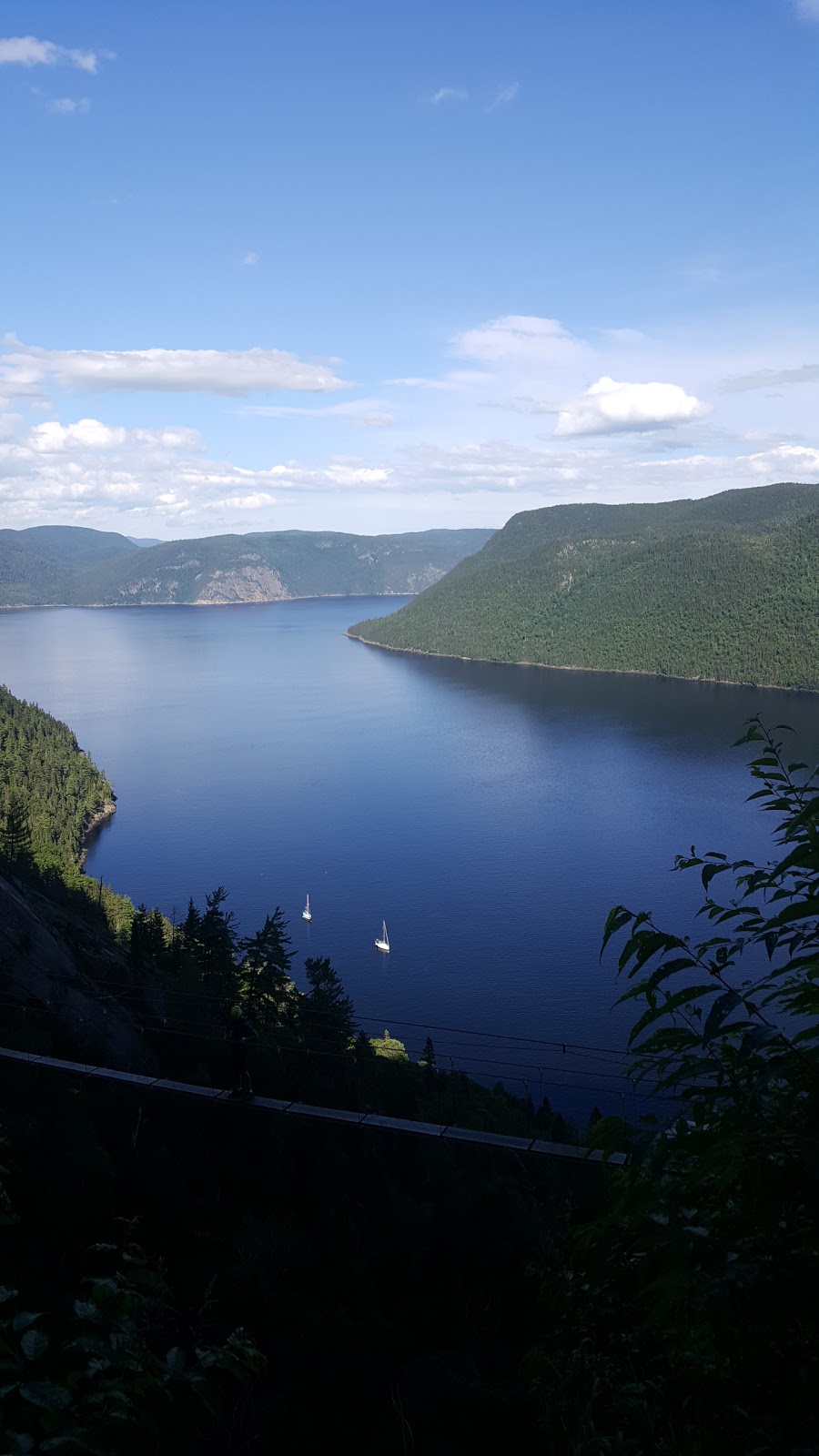 Auberge Les Deux Pignons | 115 Rue Dumas, Petit-Saguenay, QC G0V 1N0, Canada | Phone: (418) 272-3091