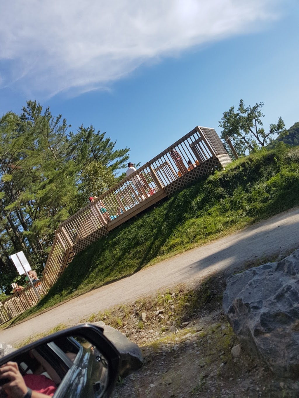 Centre touristique du Lac-Simon | 1216 Rue Principale, Duhamel, QC J0V 1G0, Canada | Phone: (800) 665-6527