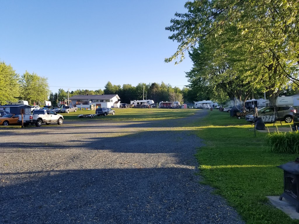 Camping APCD Drummondville (Centre plein air) | 4938 Boulevard Allard, Saint-Nicéphore, QC J2A 2S3, Canada | Phone: (819) 477-0389