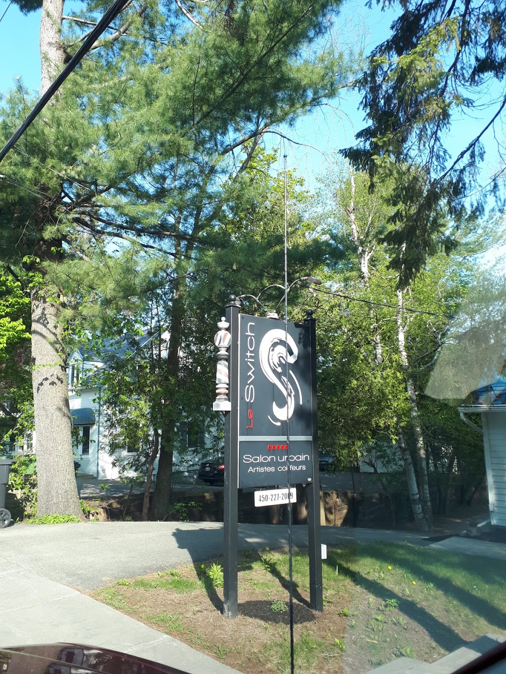 Salon Urbain Le Switch | 103 Rue Principale, Saint-Sauveur, QC J0R 1R6, Canada | Phone: (450) 227-2009