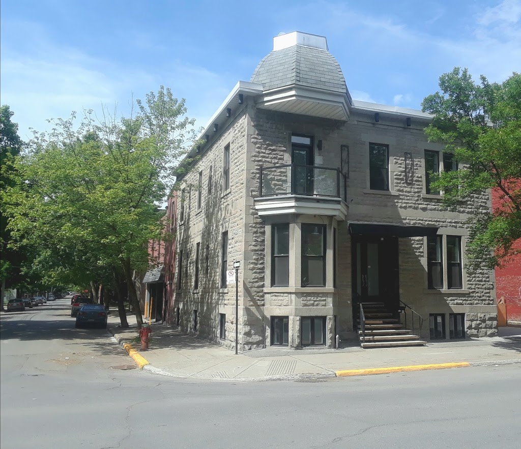 Executive Accommodations | 1272 Rue de Laprairie, Montréal, QC H3K 2V9, Canada | Phone: (514) 868-8822