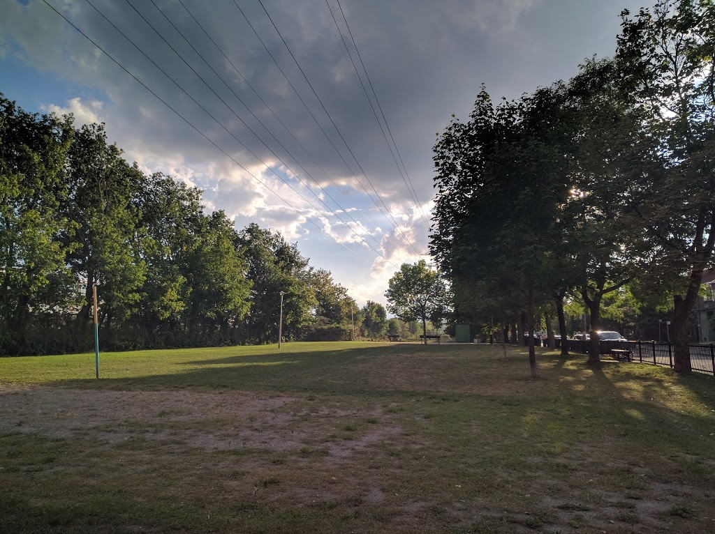 Geary Avenue Parkette | 15 Geary Ave, Toronto, ON M6H 4H1, Canada