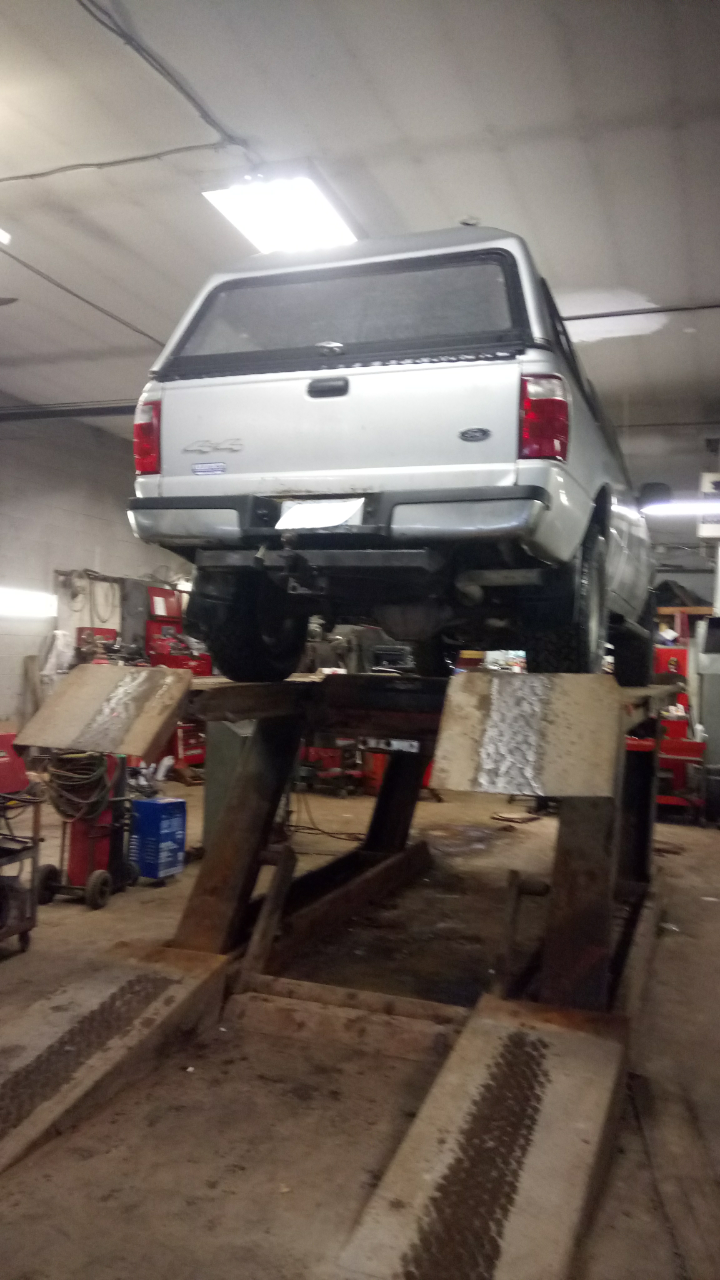 Peterborough Auto Maintenance & Repair | 285 Lansdowne St E, Peterborough, ON K9L 2A3, Canada | Phone: (705) 741-4102