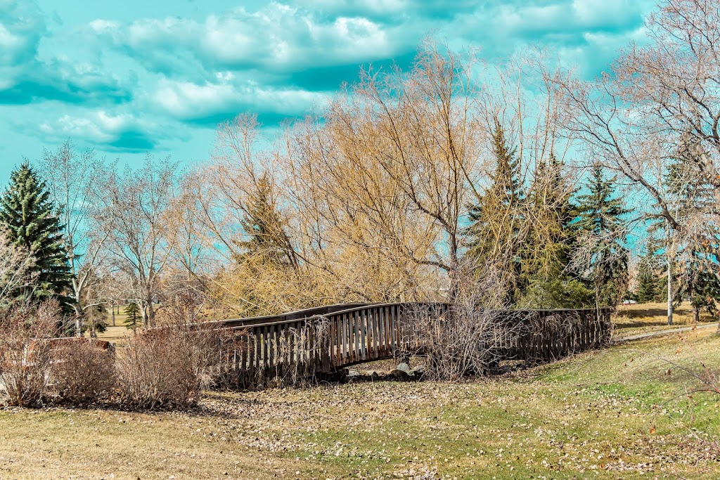 Rundle Park Golf Course | 2902 118 Ave NW, Edmonton, AB T5S 2M5, Canada | Phone: (780) 496-4710