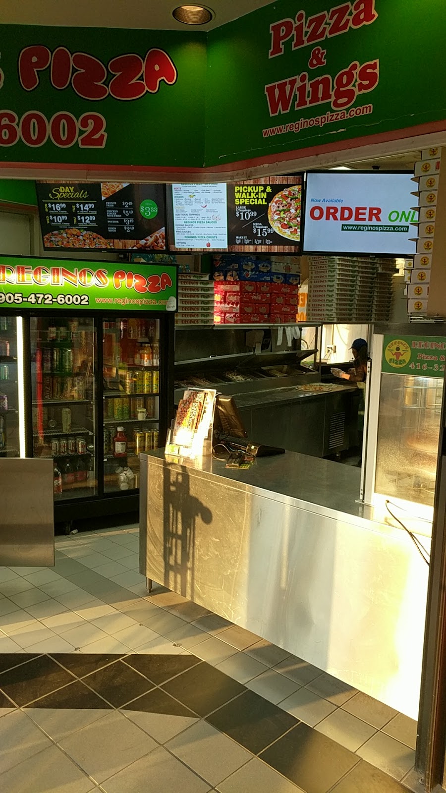 Reginos Pizza | 10 Fincham Ave Unit 104, Markham, ON L3P 4C8, Canada | Phone: (905) 472-6002