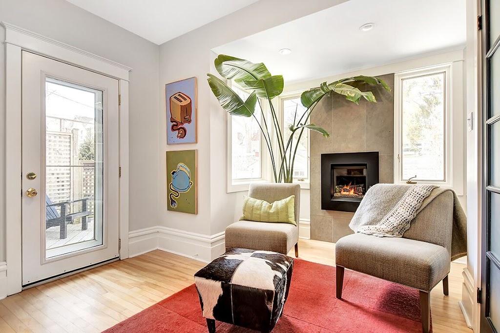 Lyne Burton - Engel & Volkers Ottawa | 1433 Wellington St. W #113, Ottawa, ON K1Y 2X4, Canada | Phone: (613) 355-8029
