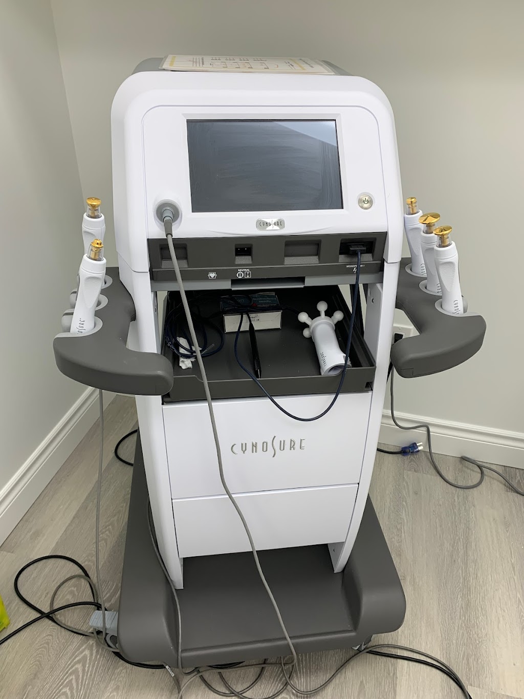 Bahar Med Spa Aesthetics | 17335 Yonge St Unit 4, Newmarket, ON L3Y 8Z2, Canada | Phone: (647) 554-1240
