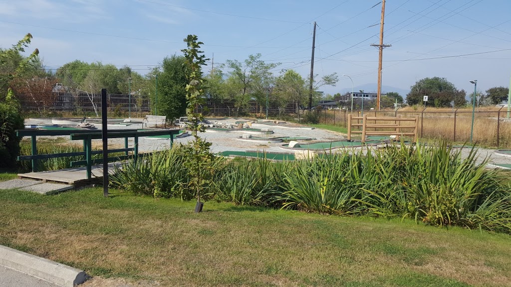 Kelowna Driving Range | 3810 Casorso Rd, Kelowna, BC V1Y 8R3, Canada | Phone: (250) 763-6181