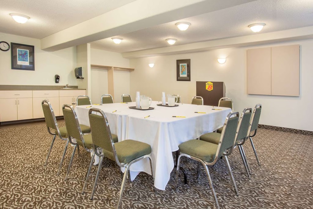 Super 8 by Wyndham Truro NS | 85 Treaty Trail, Millbrook, NS B6L 1W3, Canada | Phone: (902) 895-8884