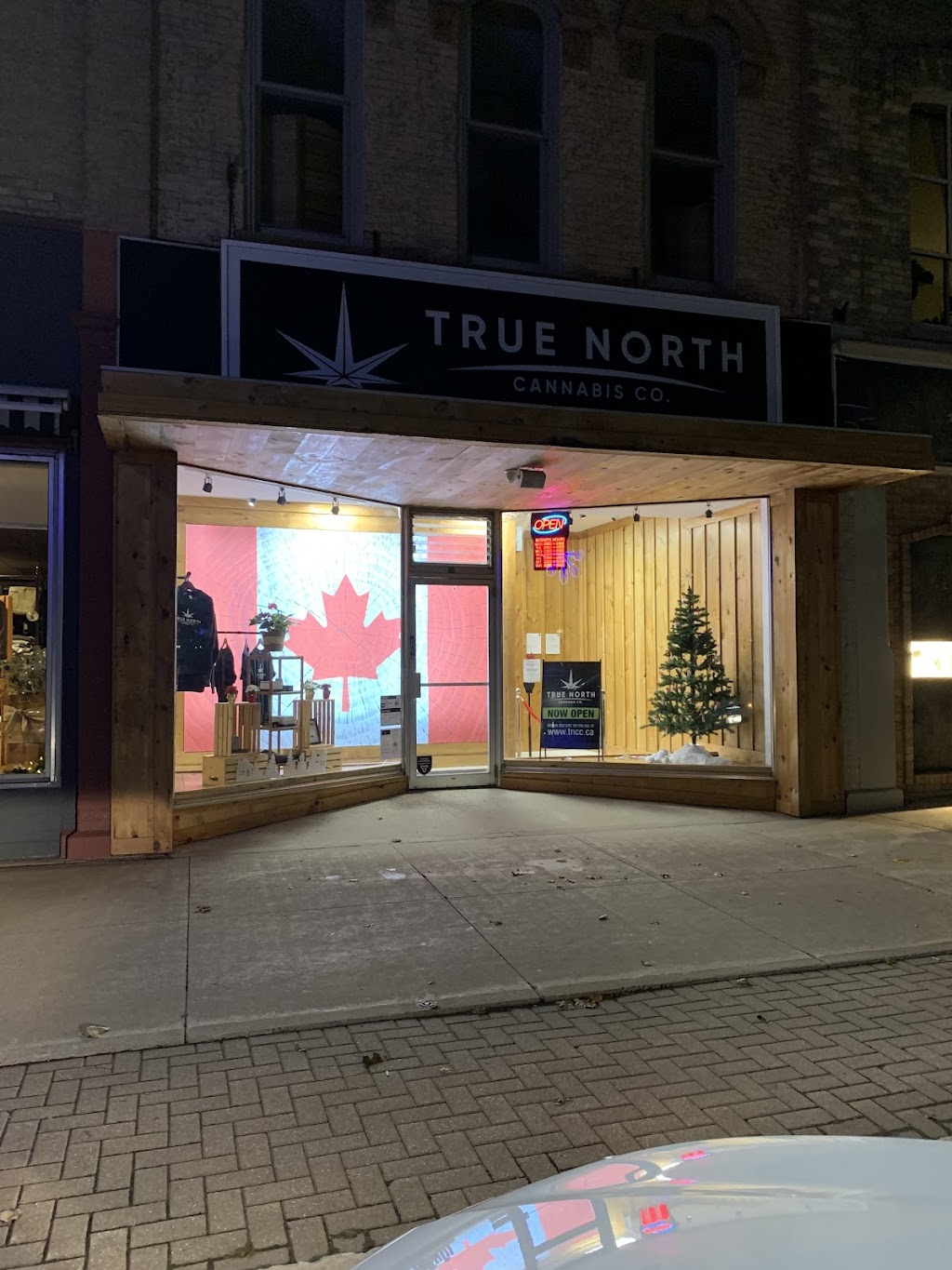 True North Cannabis Co - Goderich Dispensary | 4 Courthouse Square, Goderich, ON N7A 1M3, Canada | Phone: (226) 408-4131