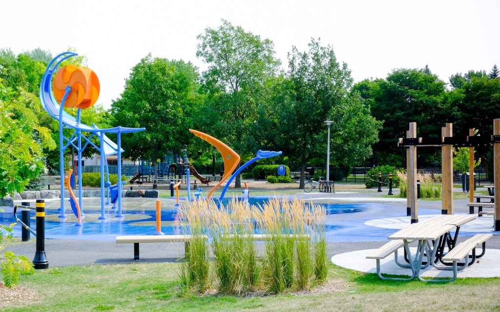 Les Mains Vertes du Paysage | 150 Rue de Singapour, Saint-Augustin-de-Desmaures, QC G3A 0P5, Canada | Phone: (418) 878-1246