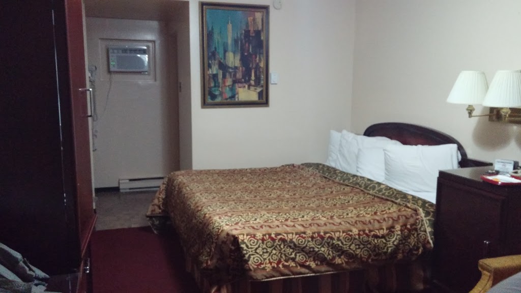Imperial Fireside Inn | 1111 Lorne St, Sudbury, ON P3C 4S8, Canada | Phone: (705) 673-0075