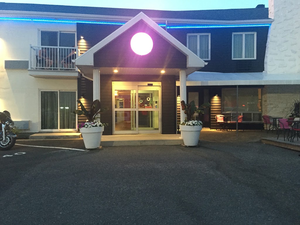 Hôtel Kennedy/Boutique | 129 Route du Président-Kennedy, Lévis, QC G6V 6C8, Canada | Phone: (418) 837-0233