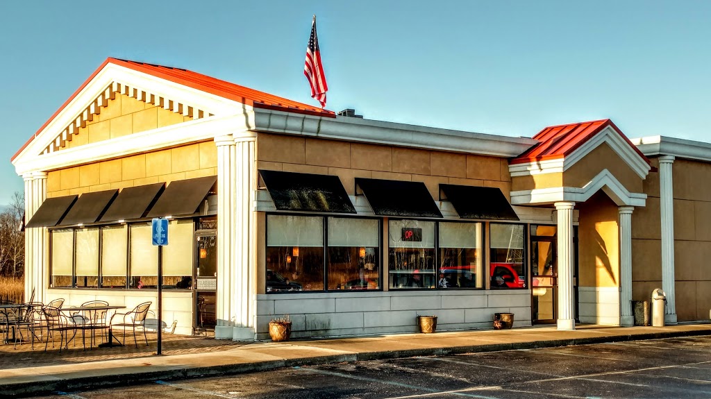 Theos Family Restaurant | 1669 Range Rd, Kimball, MI 48074, USA | Phone: (810) 364-1199