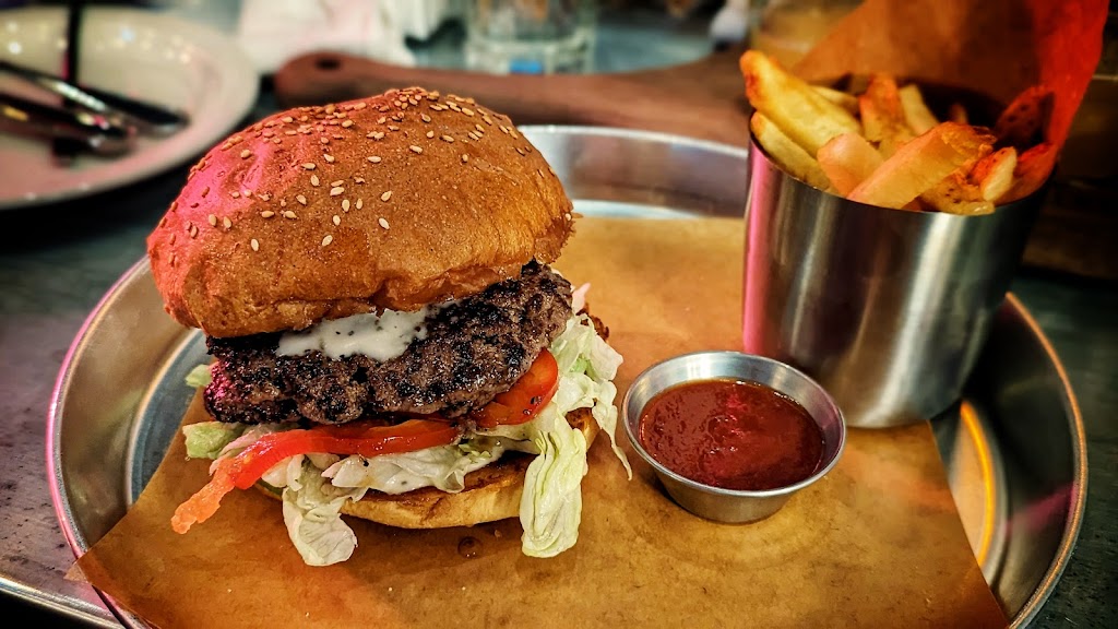 Beertown Public House Etobicoke | 1020 Islington Ave, Etobicoke, ON M8Z 6A4, Canada | Phone: (647) 910-2337