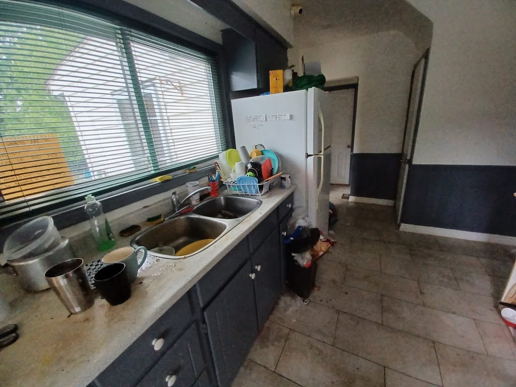 Dirt cleanup | 72 Christie St, Hamilton, ON L9B 1J8, Canada | Phone: (365) 476-7496