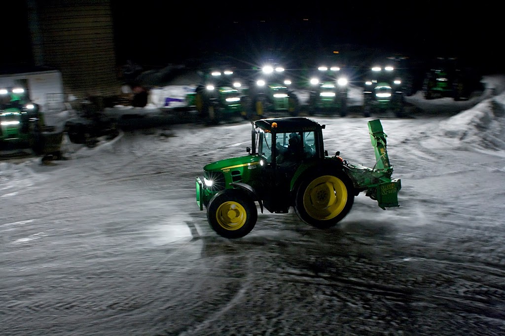 Déneigement Hollandia | 365 Rue St Pierre, Saint-Constant, QC J5A 0M9, Canada | Phone: (450) 632-4497