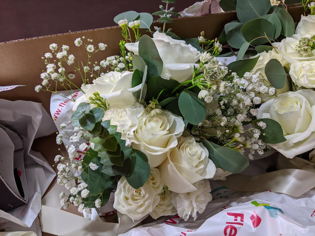 Lace and Bloom | 199 St Clair Ave E, Toronto, ON M4T 1N9, Canada | Phone: (647) 880-0760