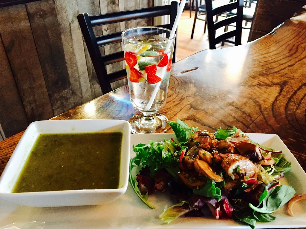 La Posta Café Bistro | 6 Rue Principale, Coteau-du-Lac, QC J0P 1B0, Canada | Phone: (450) 308-0930