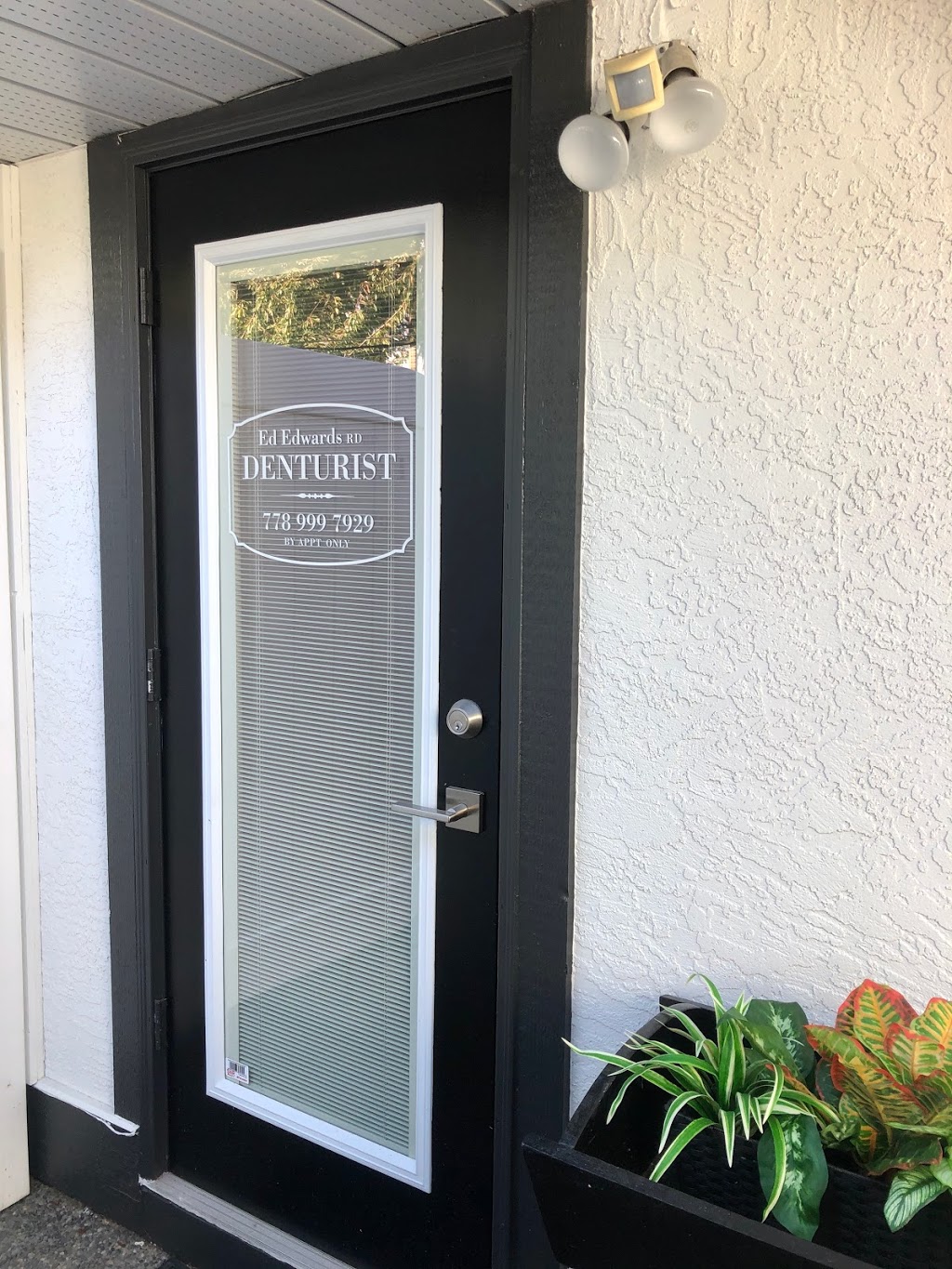 Ed Edwards Denturist | 16571 10 Ave, Surrey, BC V4A 9S1, Canada | Phone: (778) 999-7929