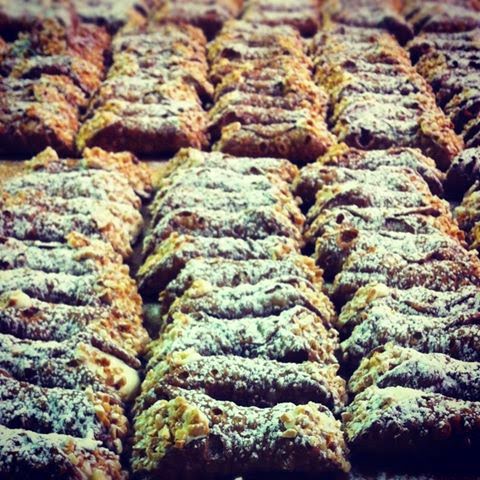 Aurora Pastry | 839 Erie St E, Windsor, ON N9A 3Y5, Canada | Phone: (519) 256-8801
