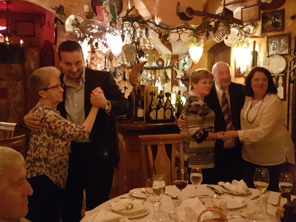 Villa Massimo Restaurant | 120 Boulevard Taschereau, La Prairie, QC J5R 1S8, Canada | Phone: (450) 444-3416