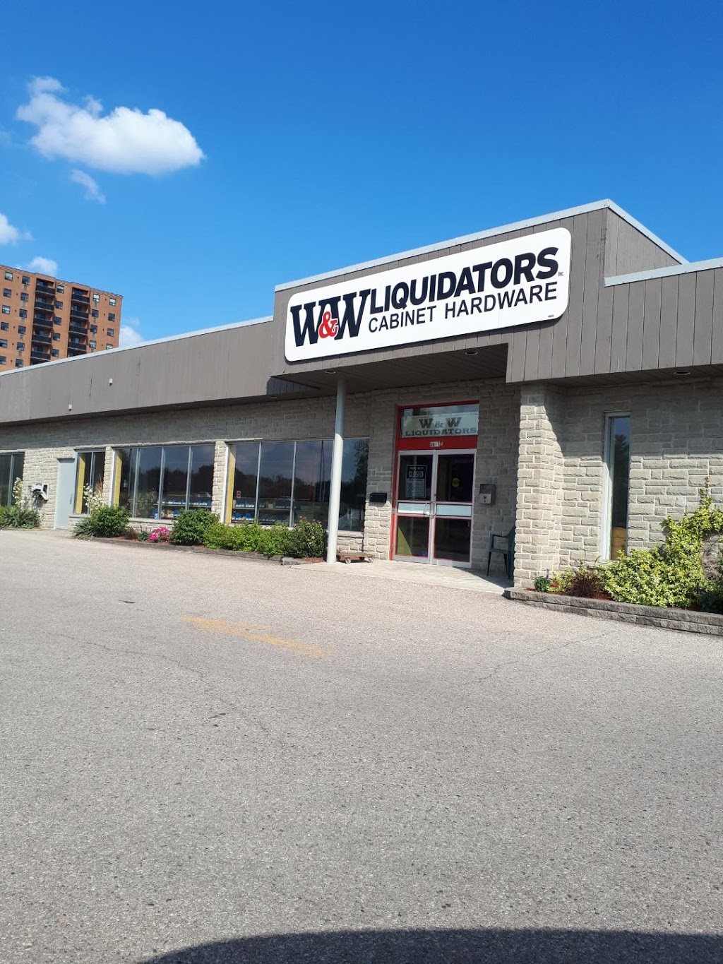 W W Liquidators Inc 808 Courtland Ave E Kitchener On N2c 1k3 Canada