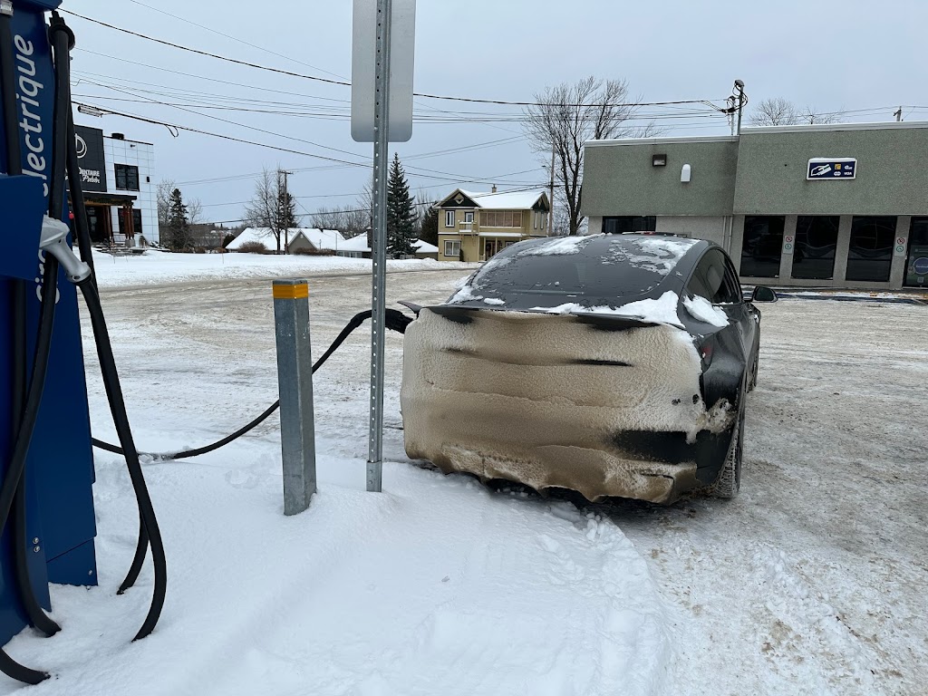 A2Z EV Shop - EV Accessories, Tires & Mags | 1690 Pl. de Lierre, Laval, QC H7G 4X7, Canada | Phone: (877) 229-3838
