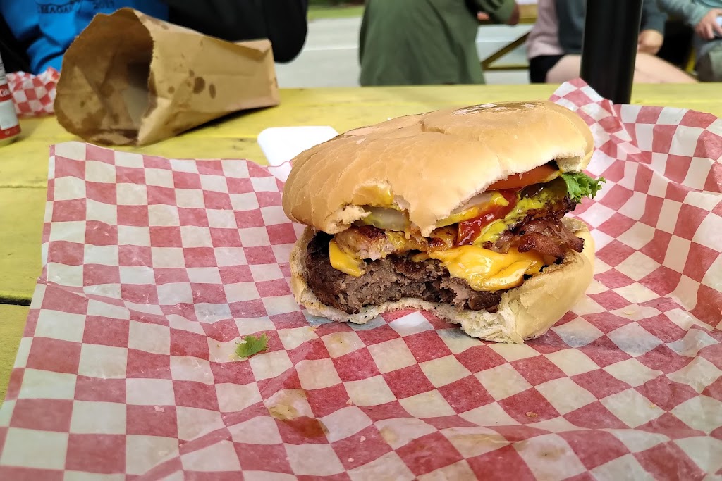 Charlie Ds | 19349 Opeongo Line Hwy 60 and, Arena Rd, Barrys Bay, ON K0J 1B0, Canada | Phone: (613) 756-7162