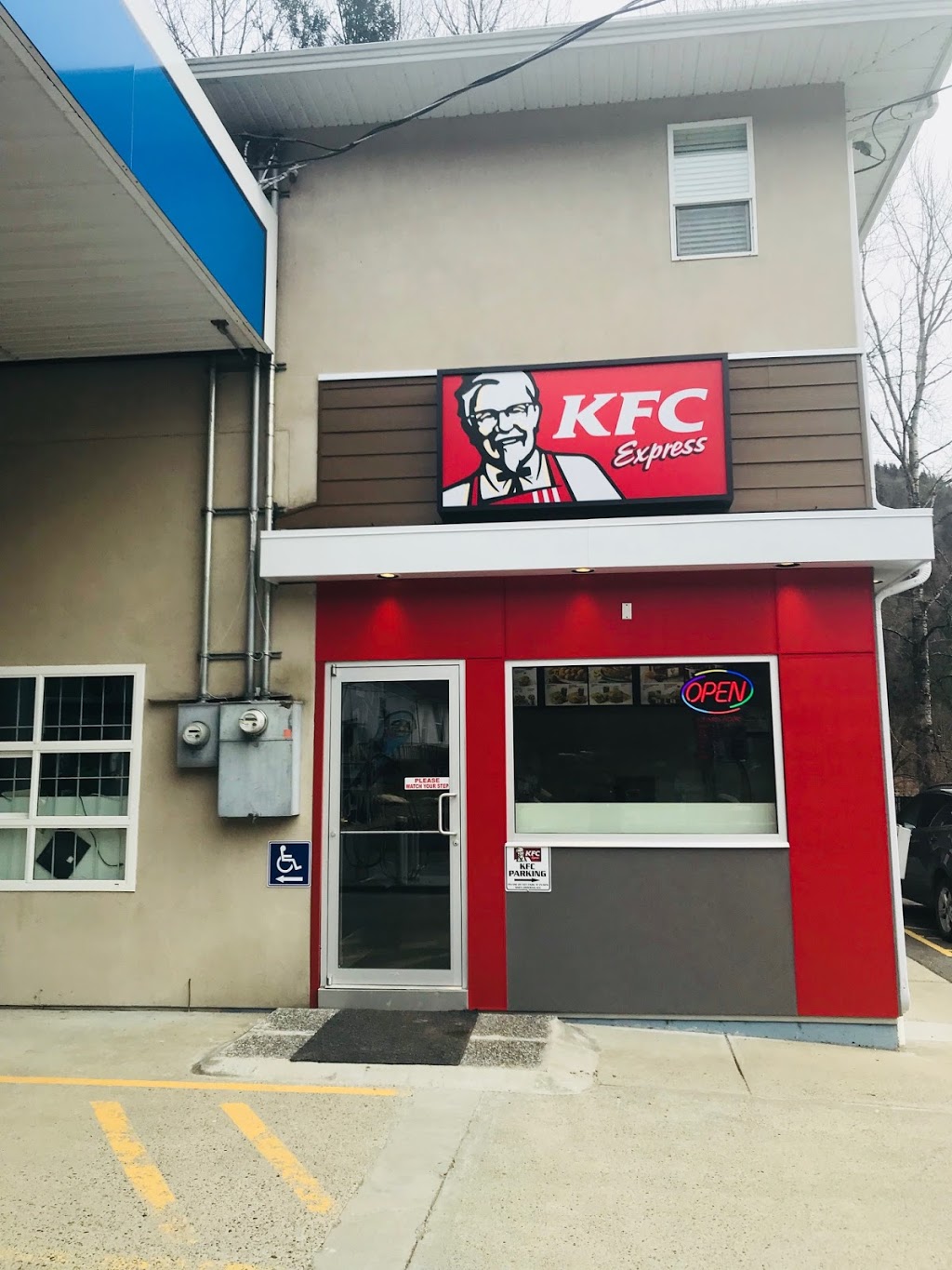 KFC | 43740 Lougheed Hwy, Lake Errock, BC V0M 1N0, Canada | Phone: (604) 826-3462