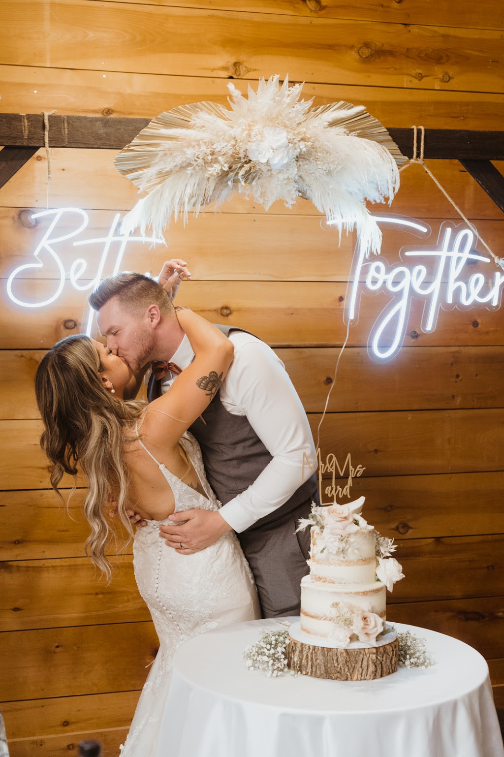 Chelsey Cunningham Photography | 264 Elizabeth St, Oshawa, ON L1J 5S4, Canada | Phone: (905) 706-1753