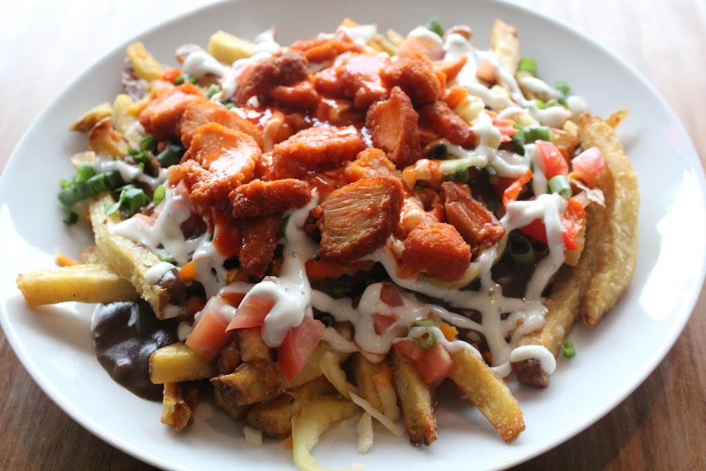 Careys Bar & Grill | 1569 Oxford St E, London, ON N5V 1W5, Canada | Phone: (519) 951-6886