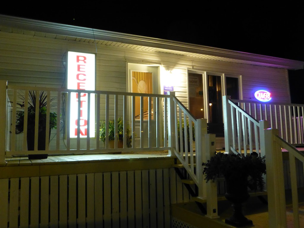 Studio Motel The Cruise | 1087 QC-138, Grandes-Bergeronnes, QC G0T 1G0, Canada | Phone: (418) 232-6247