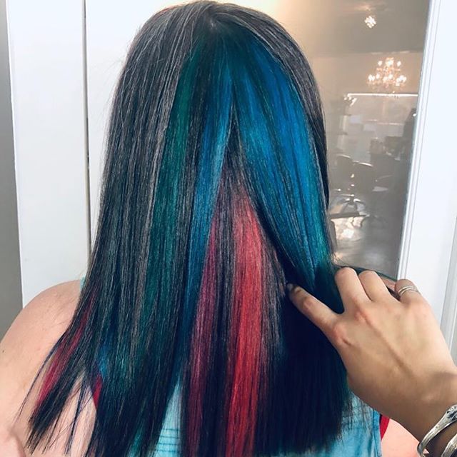 Hair Booth Haus | 2908 Centre St N, Calgary, AB T2E 2X1, Canada | Phone: (403) 727-6000