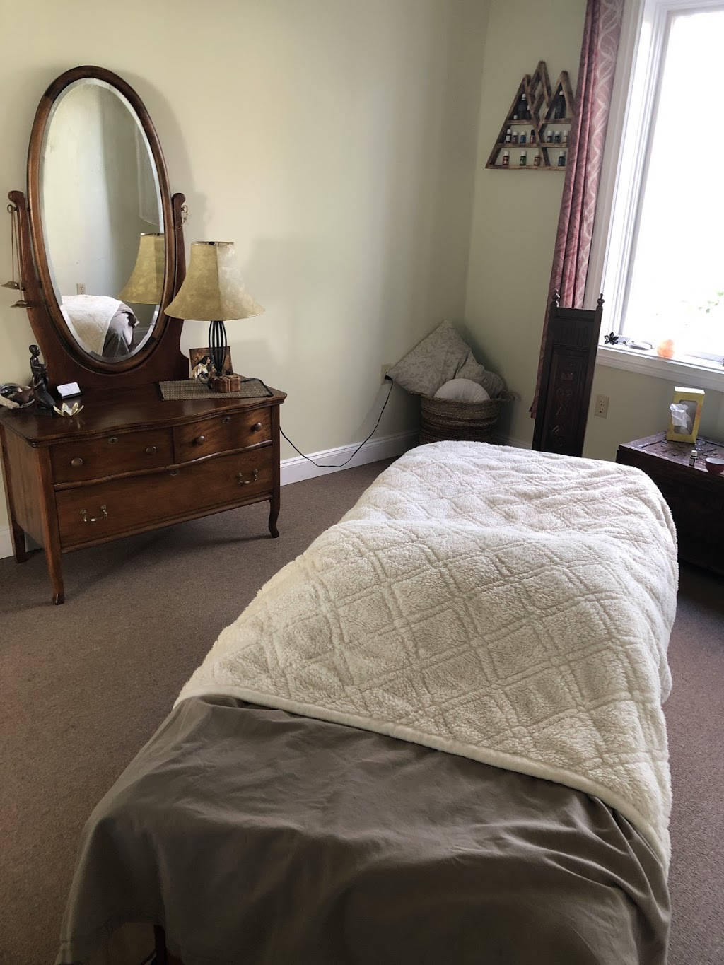 Kindred Spirits Holistic Centre | 3562 NS-331, LaHave, NS B0R 1C0, Canada | Phone: (902) 514-1188