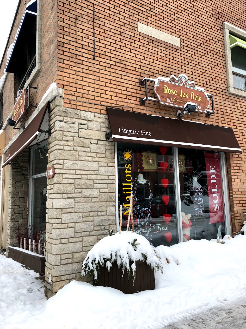 Rose Des Bois Inc | 1300 Rue Fleury E, Montréal, QC H2C 1R3, Canada | Phone: (514) 387-7834