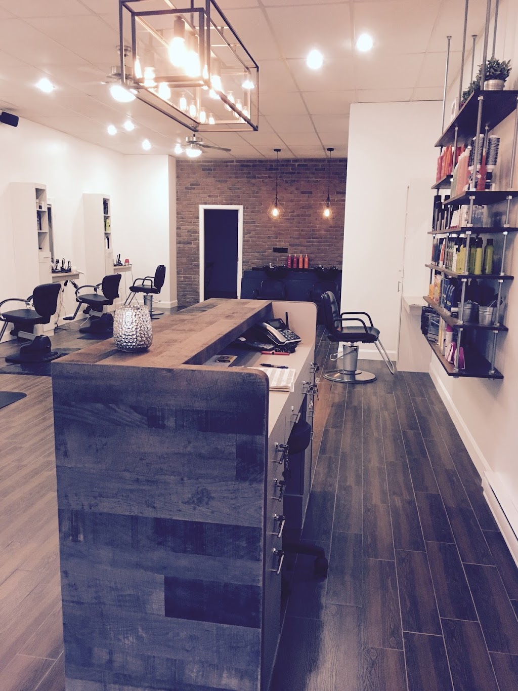Coiffure Nova | 142 Rue Sacré Coeur E, Alma, QC G8B 1A5, Canada | Phone: (418) 480-3535