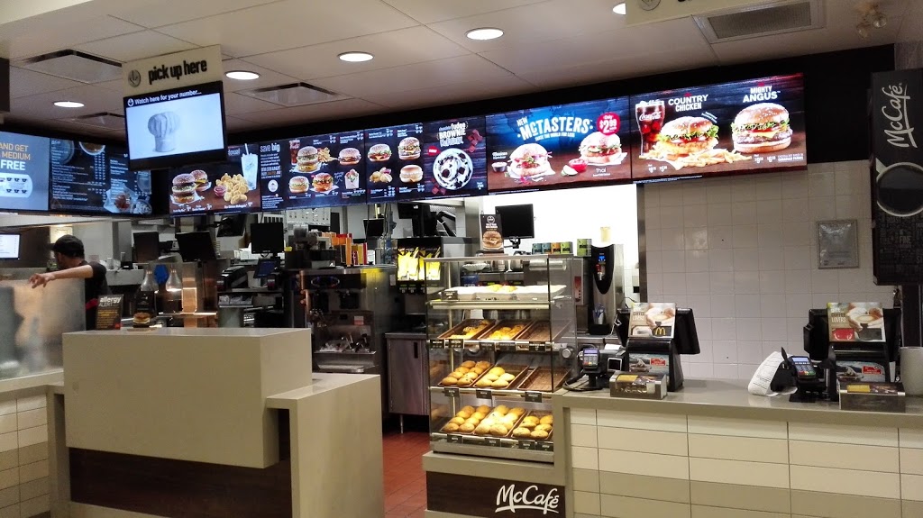 McDonalds | 1440 Ellice Ave, Winnipeg, MB R3G 0G4, Canada | Phone: (204) 949-5123