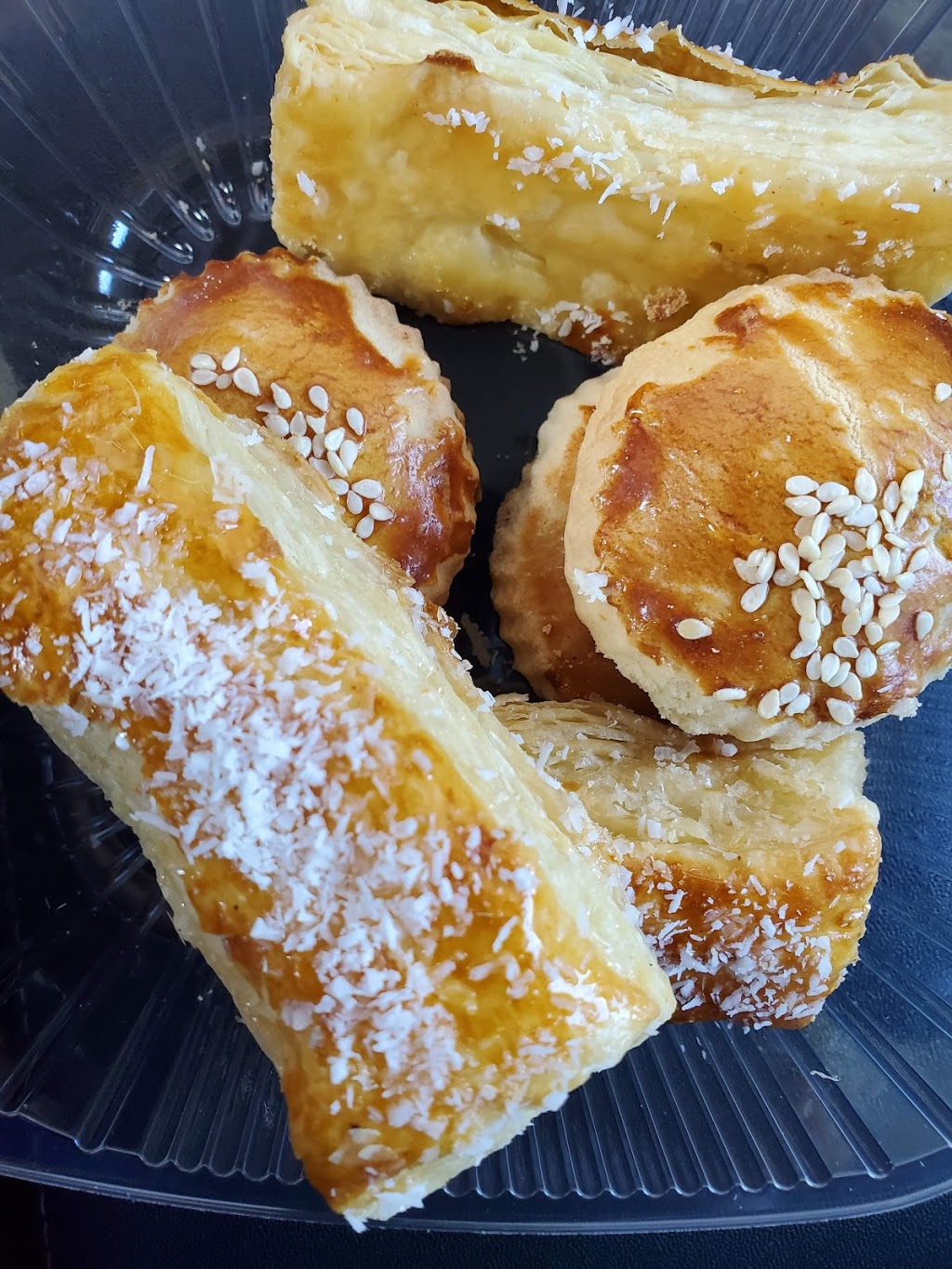 Farhad Pastry | Unit 17, 57 Glen Cameron Rd #17, Thornhill, ON L3T 1P3, Canada | Phone: (905) 597-0277