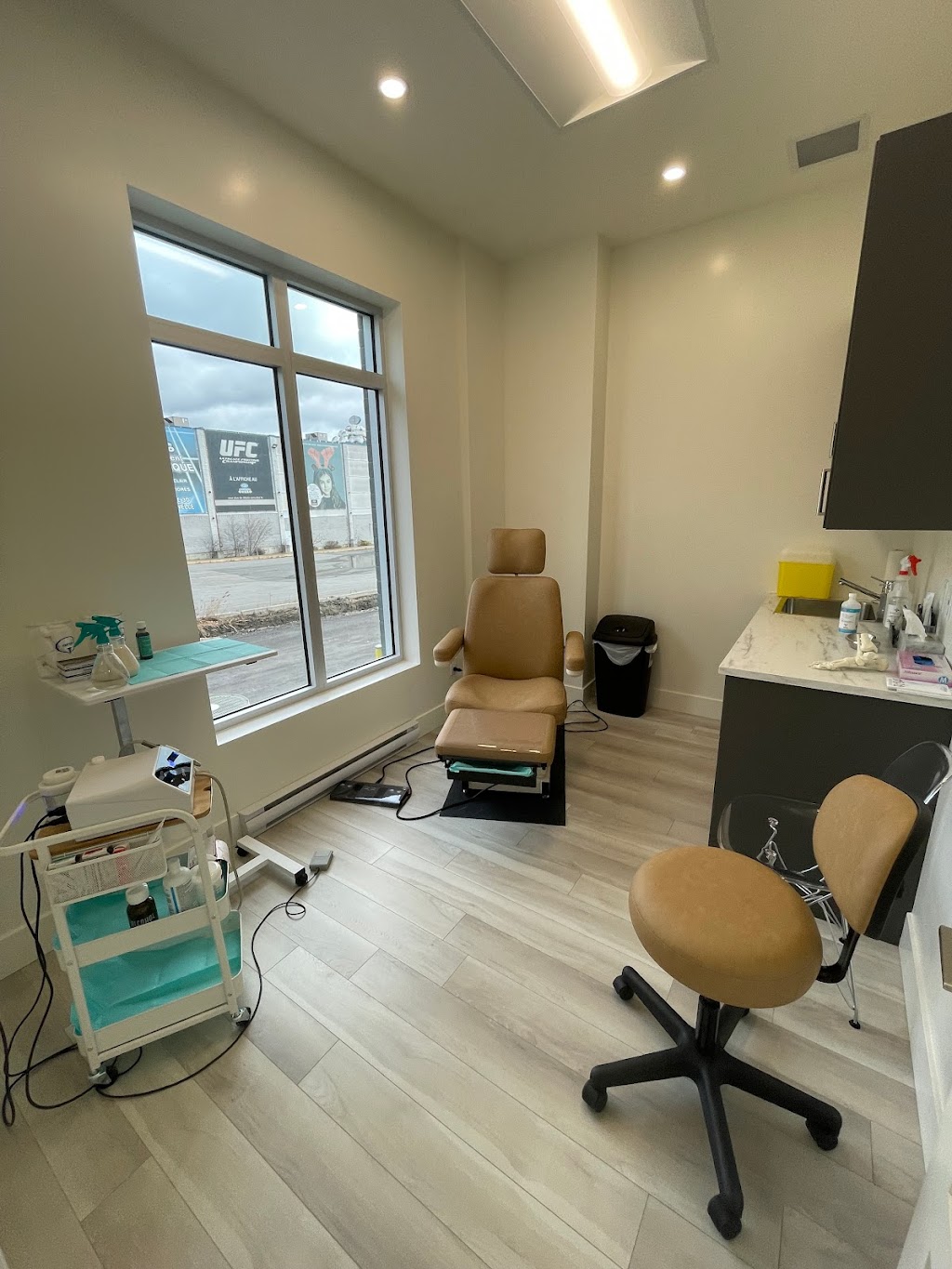 Podiatrie Du Bon Pied - Dr Samer Fneiche Podiatre – Terrebonne | 1425 Chem. Gascon Suite 106, Terrebonne, QC J6X 4L9, Canada | Phone: (450) 471-2608