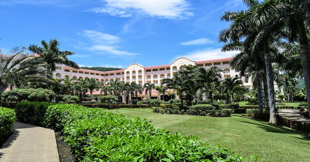 Pura Vida Vacations | 4 Bridgewater Ct Unit 28, Stoney Creek, ON L8J 0B8, Canada | Phone: (289) 812-2112