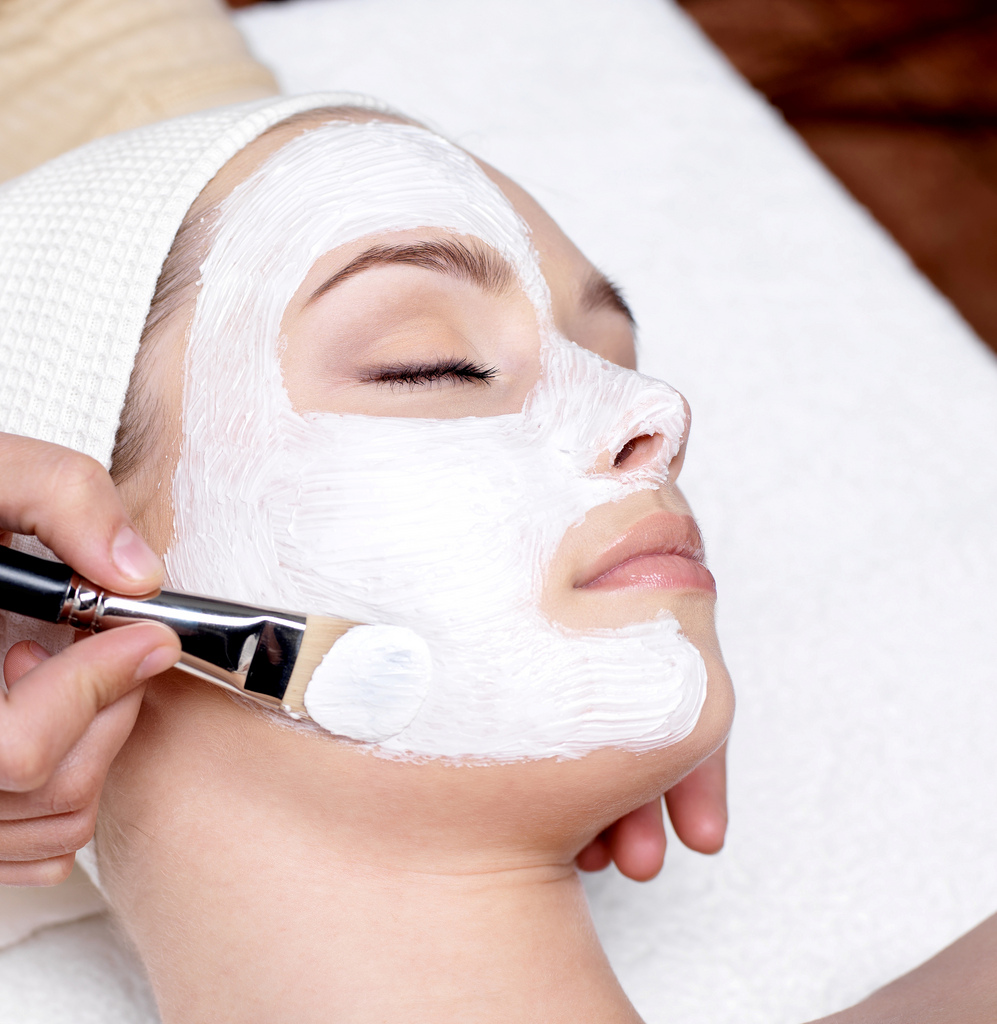 Re-Fresh Facials, Massage and Somatic Bodywork | 566 Artisan Ln, Bowen Island, BC V0N 1G2, Canada | Phone: (604) 729-5149