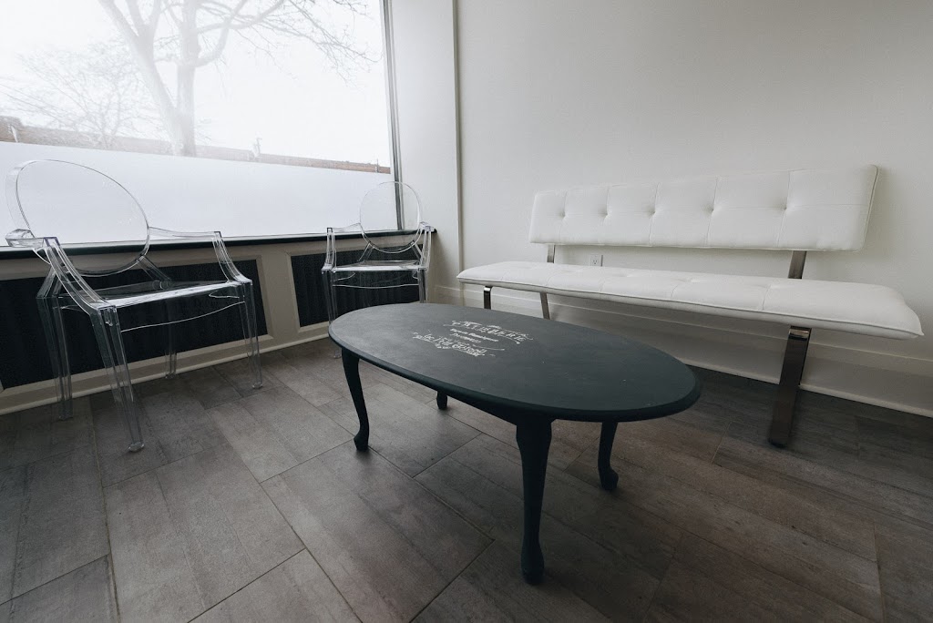 Shampoo Inc. | 965 Coxwell Ave, East York, ON M4C 3G4, Canada | Phone: (416) 901-1630