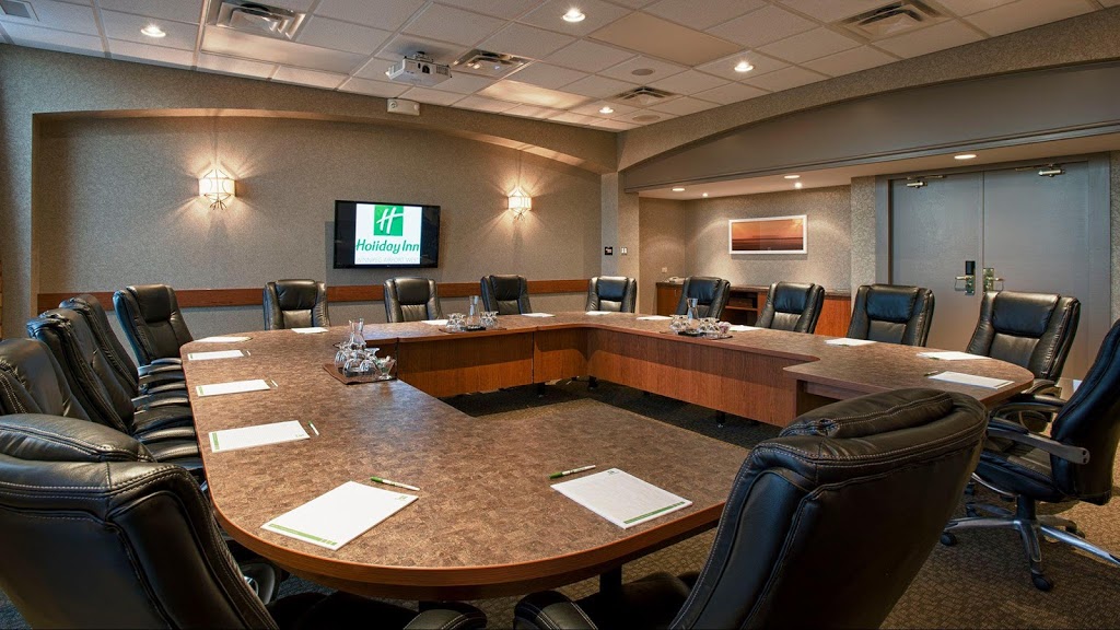 Holiday Inn Winnipeg - Airport West | 2520 Portage Ave, Winnipeg, MB R3J 3T6, Canada | Phone: (204) 885-4478