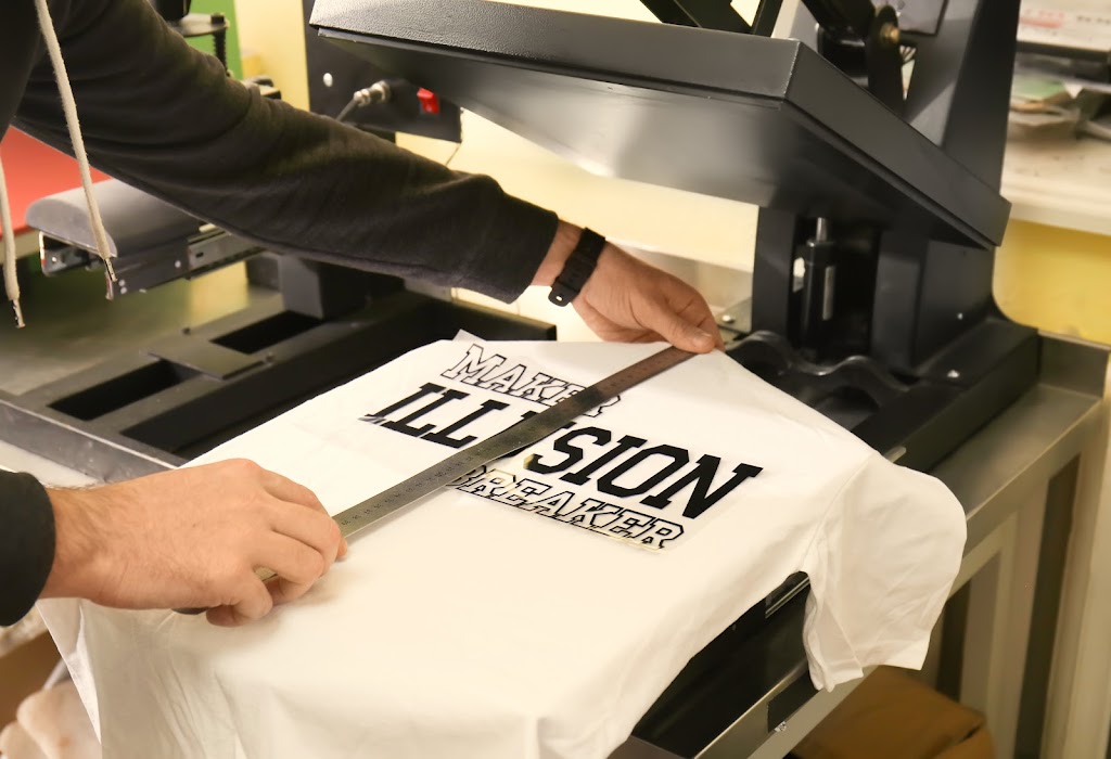 Canvas & Cotton | 339 Rathburn Rd W, Mississauga, ON L5B 0K6, Canada | Phone: (647) 286-1189